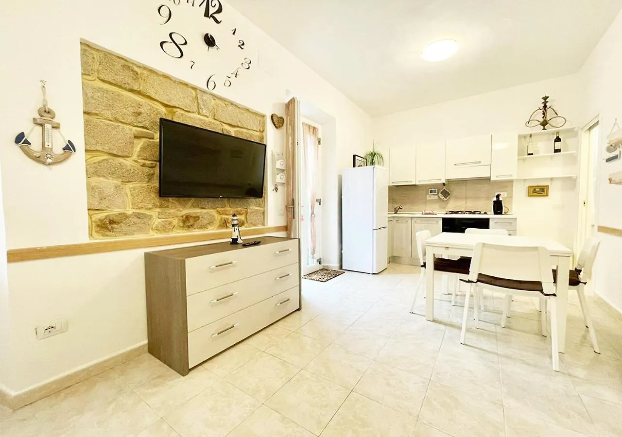 Pgs Immobiliare Srls Residenza Marino Bilocale In Centro Storico La Maddalena Apartment La Maddalena